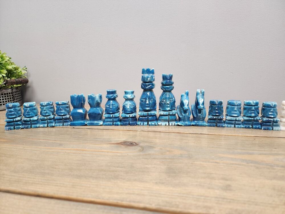 VINTAGE QUARTZ/MARBLE AZTEC CHESS SET 32 PIECES Blue & White See Description